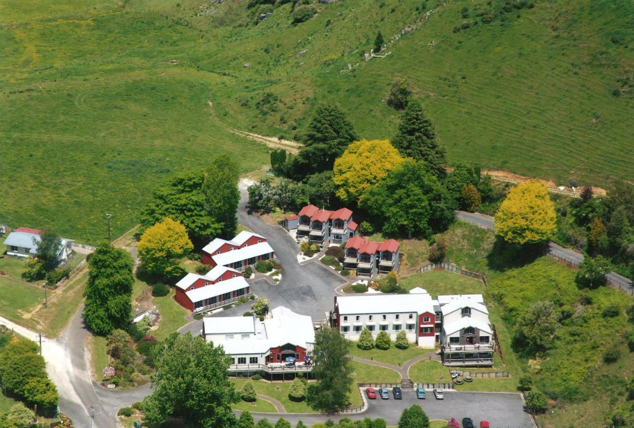 Waitomo Village Chalets Home Of Kiwipaka Waitomo Caves Bagian luar foto